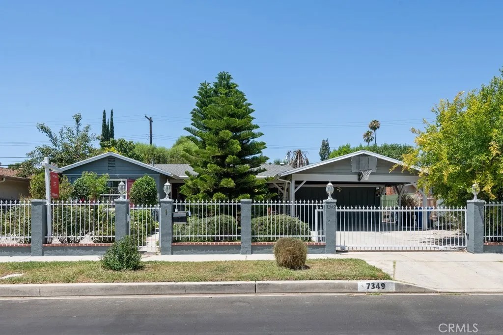7349 Ponce Ave