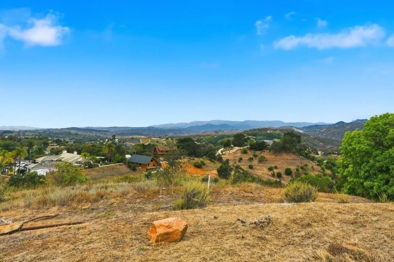 803 Quail Hill