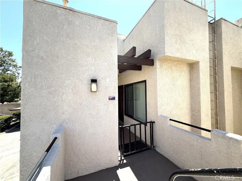 428 N Imperial Avenue C