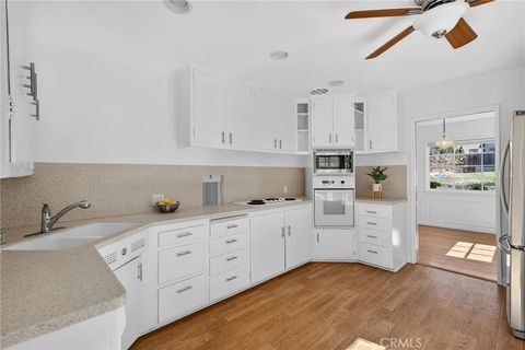 Tiny photo for 121 Via Ardilla, Palos Verdes Estates, CA 90274 (MLS # SB25244824)