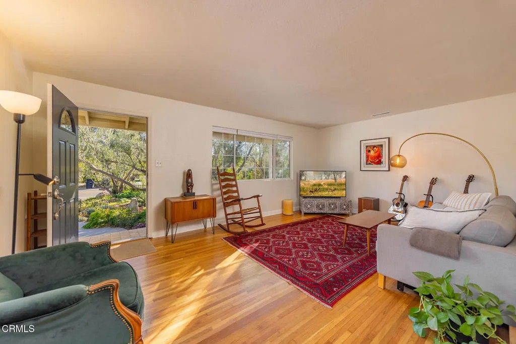 Photo of 1227 Cruzero Street, Ojai, CA 93023 (MLS # V1-33989)