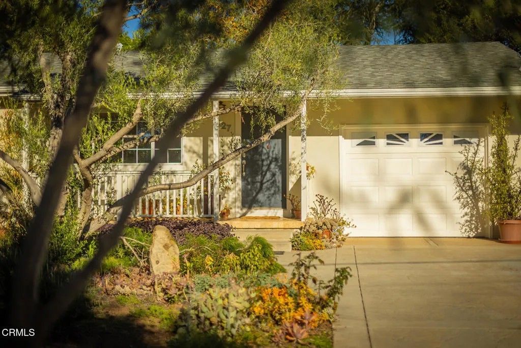 Photo of 1227 Cruzero Street, Ojai, CA 93023 (MLS # V1-33989)