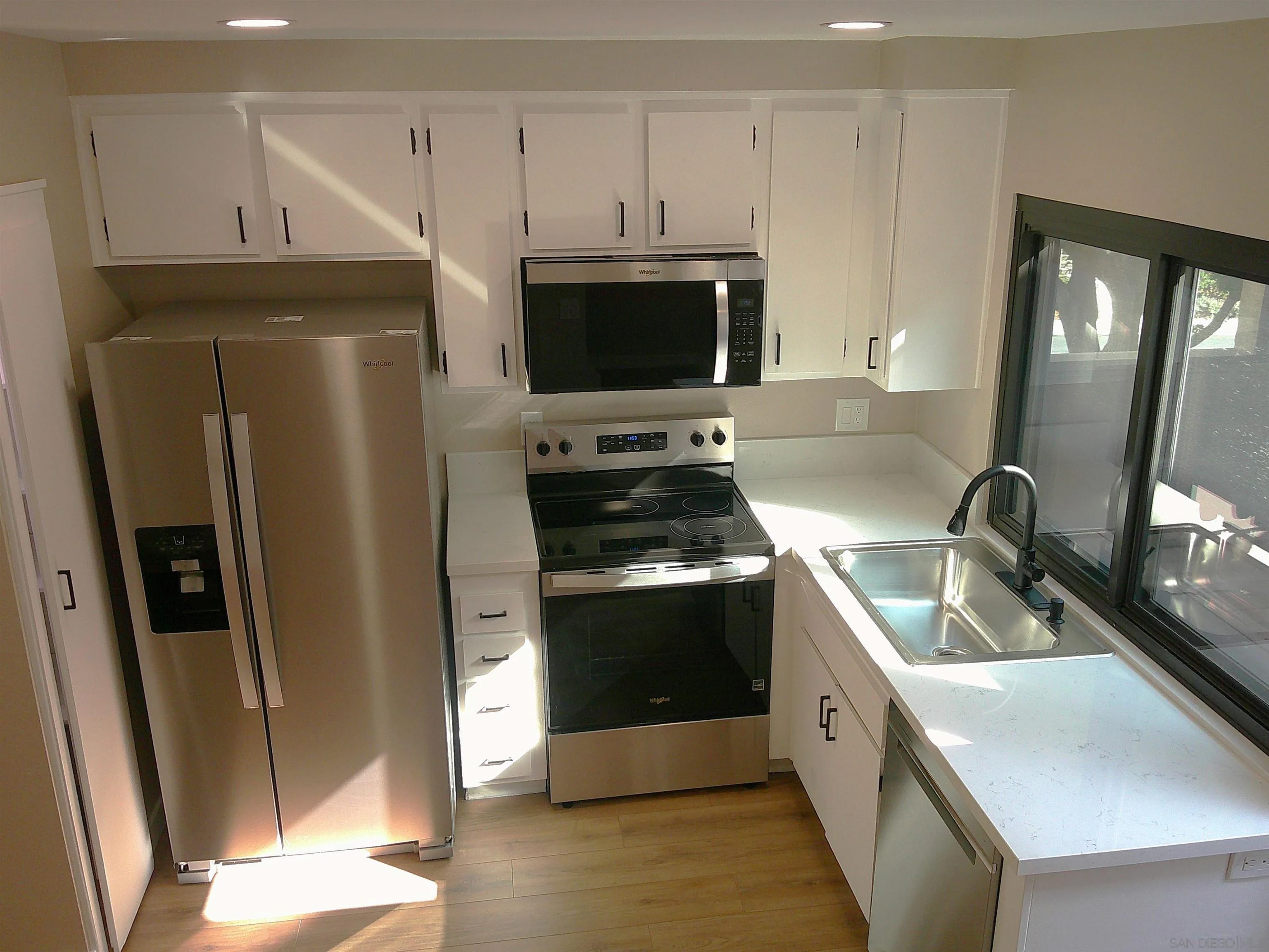 3885 Caminito Litoral 230