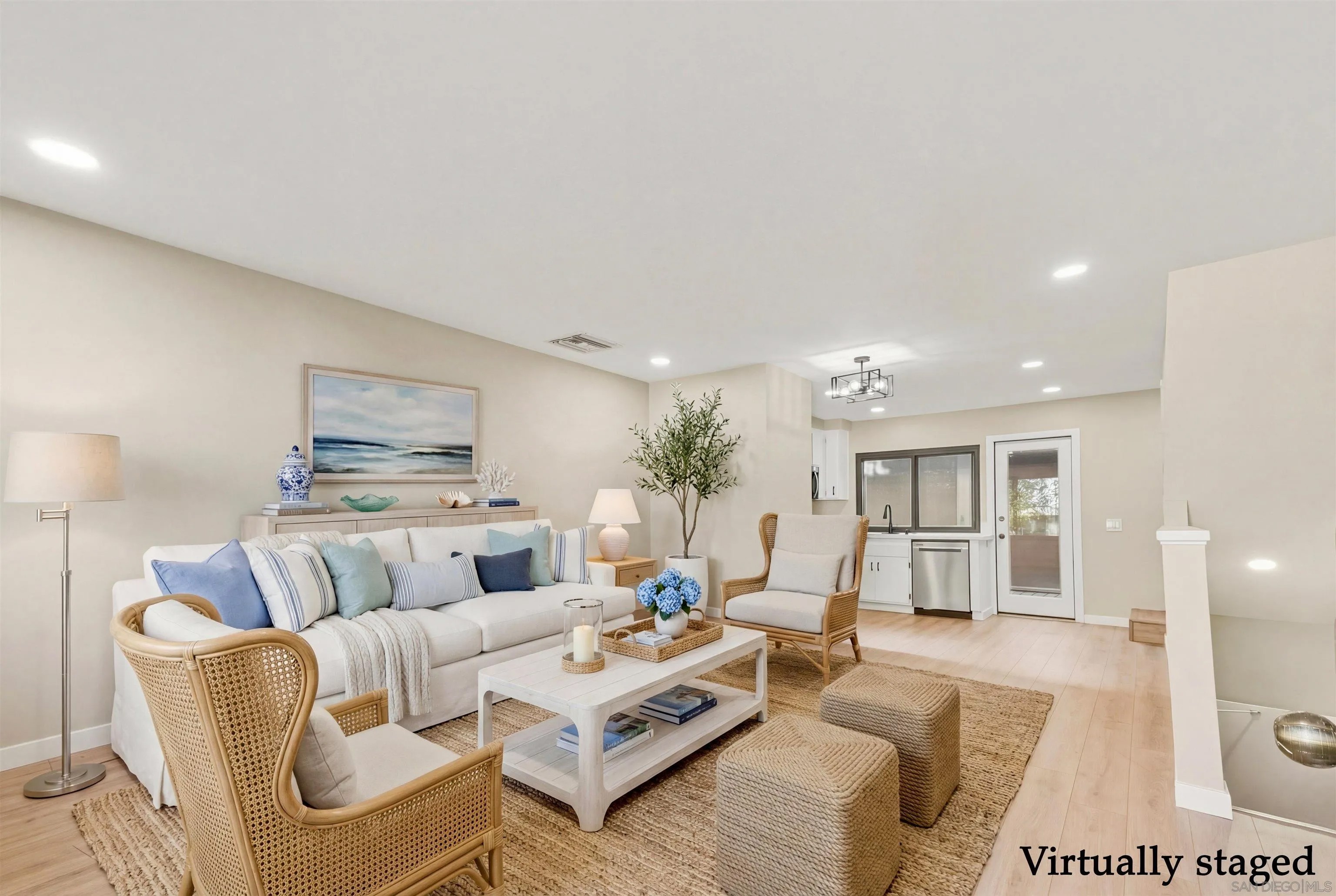 3885 Caminito Litoral 230