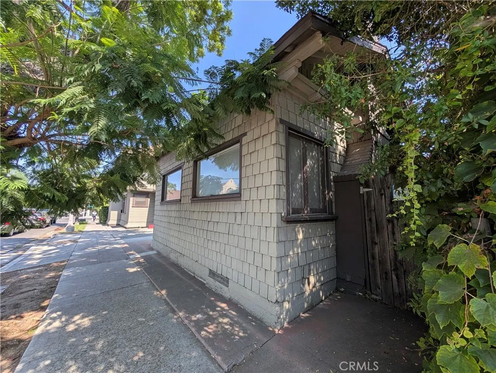 408 E Del Mar Boulevard