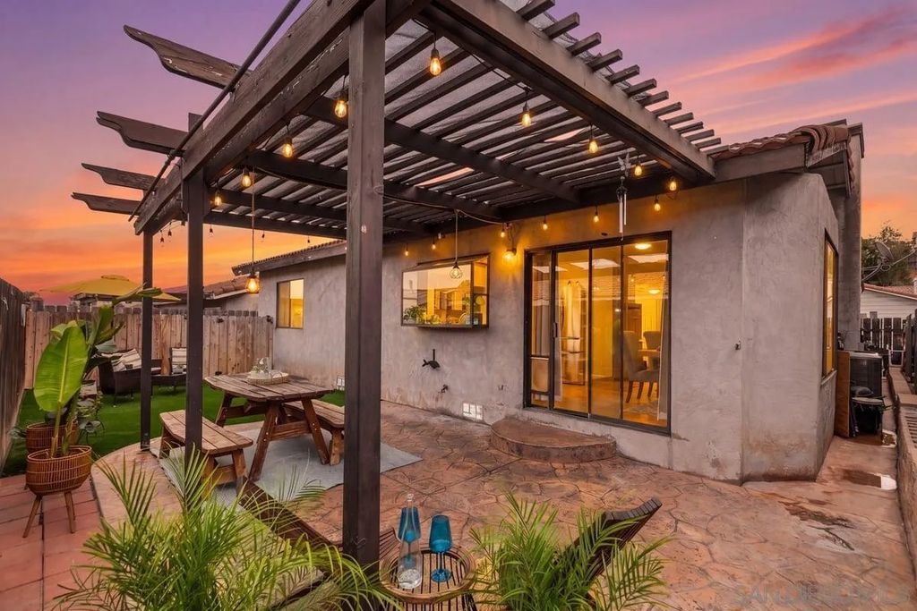 Photo of 8440 Snow White Dr, El Cajon, CA 92021 (MLS # 260008646)