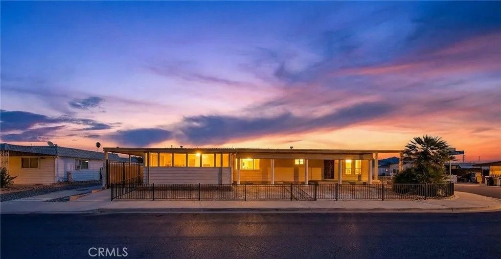 Photo of 1670 Santa Susana Dr, Hemet, CA 92543 (MLS # SW26008592)