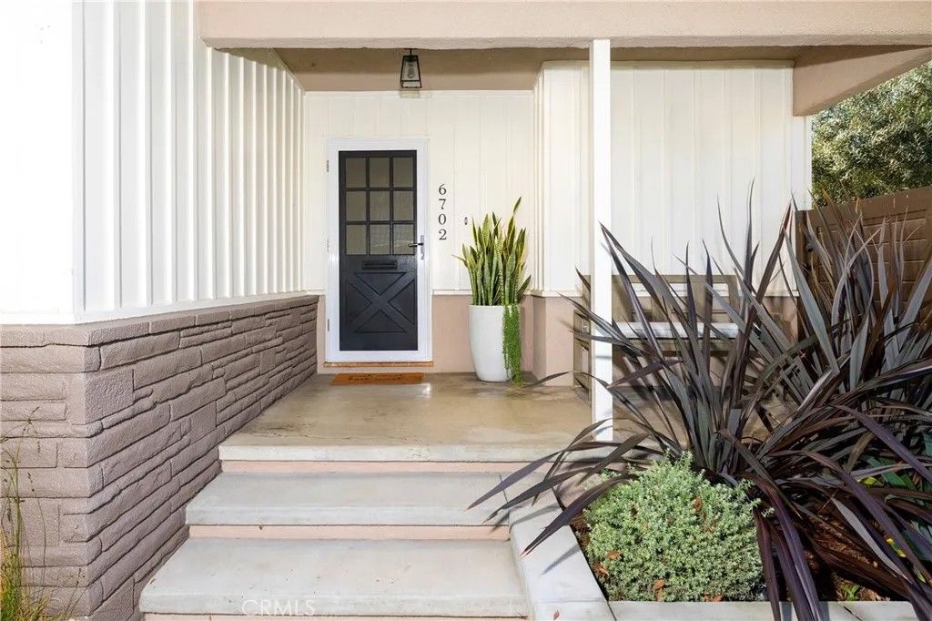 Photo of 6702 E El Salvador Street, Long Beach, CA 90815 (MLS # OC26004711)