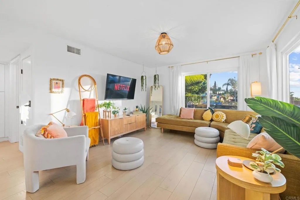 Photo of 1532 Hicks Street, Oceanside, CA 92054 (MLS # NDP2600154)