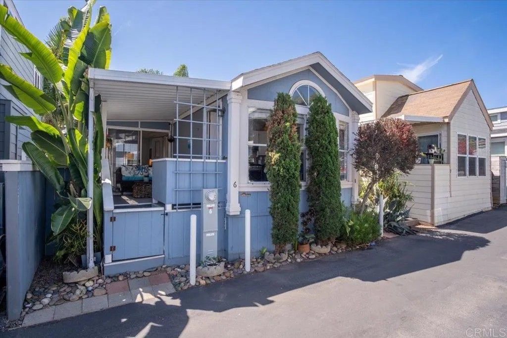 Photo of 1624 N. Coast Highway 101 #6, Encinitas, CA 92024 (MLS # NDP2604131)