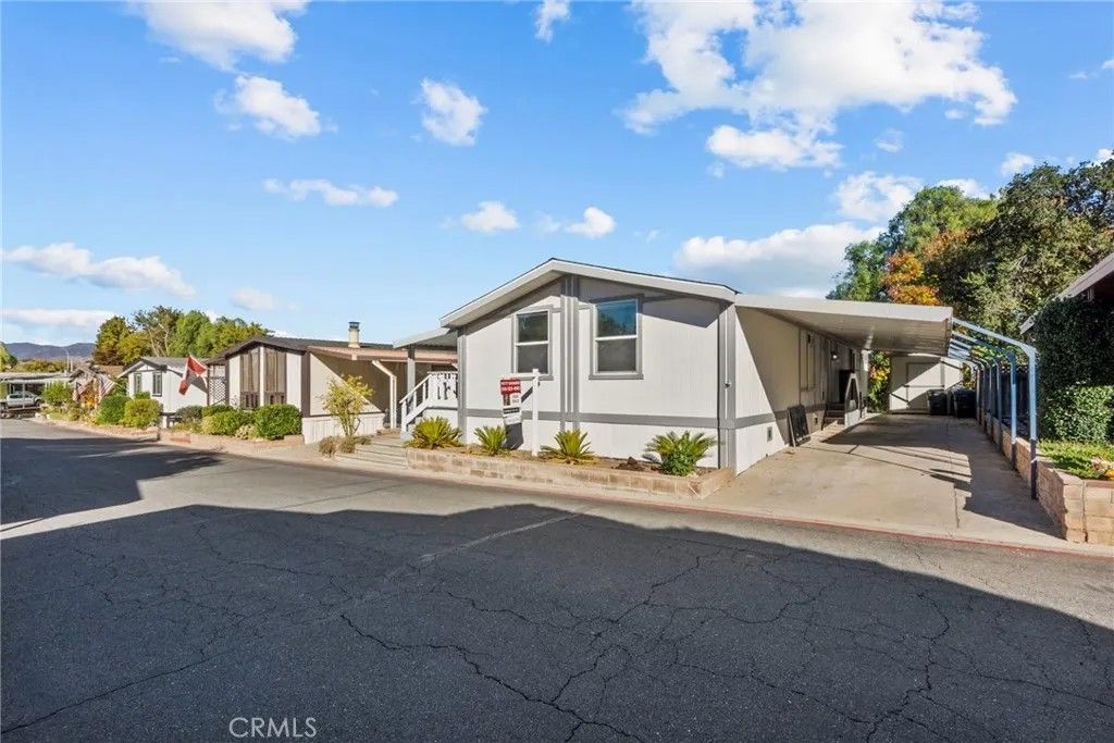 Photo of 31318 Lakehills Rd #8, Castaic, CA 91384 (MLS # SR25251566)