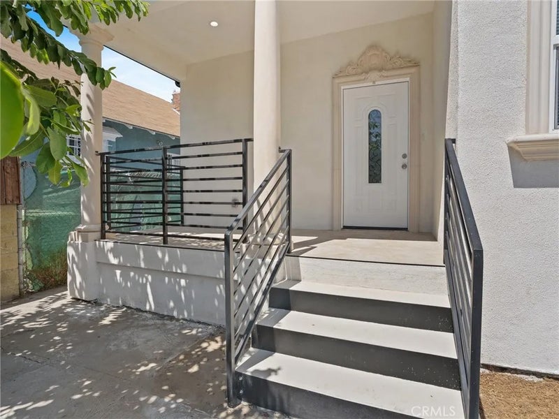 175 E 49th