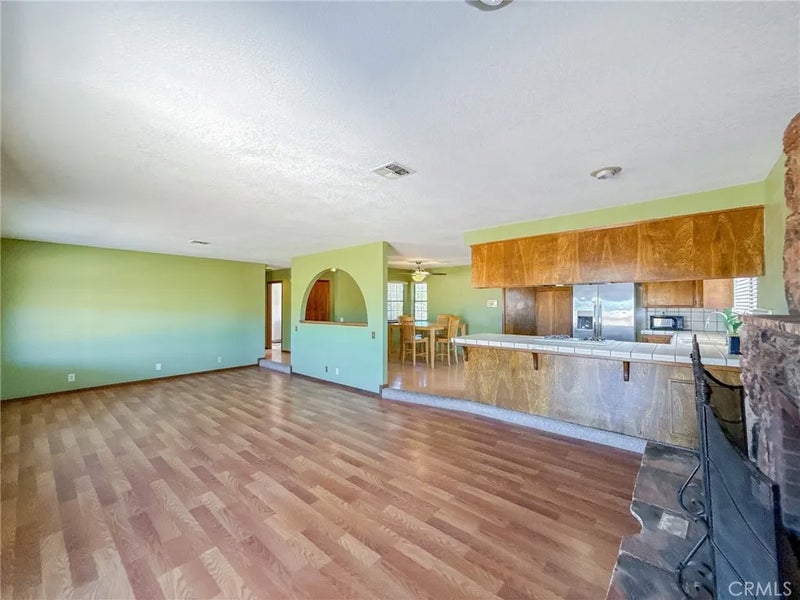 40607 12th Street West