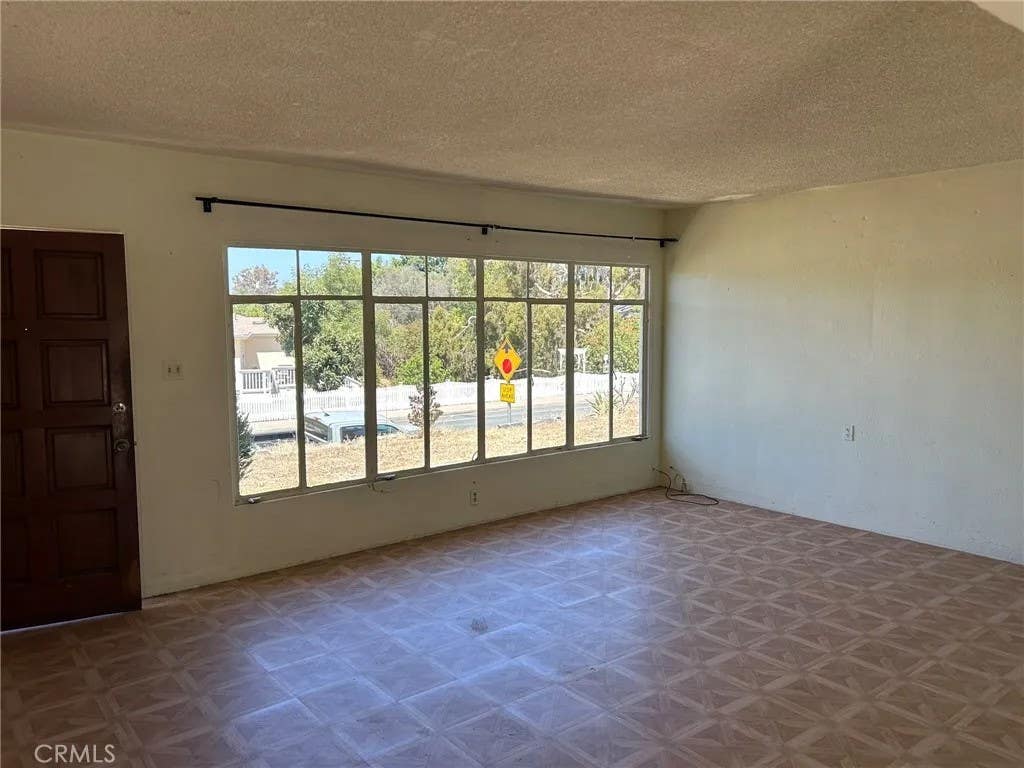 Photo of 453 N Westwind DR, El Cajon, CA 92020 (MLS # SW26145744)