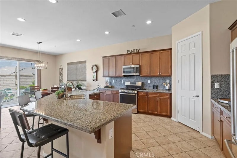 1584 Vinson