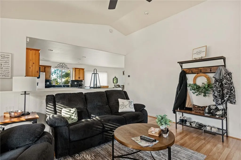 30701 Knoll View