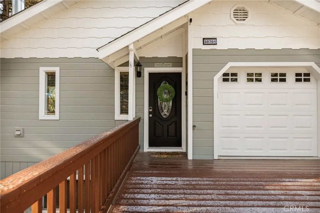 30701 Knoll View