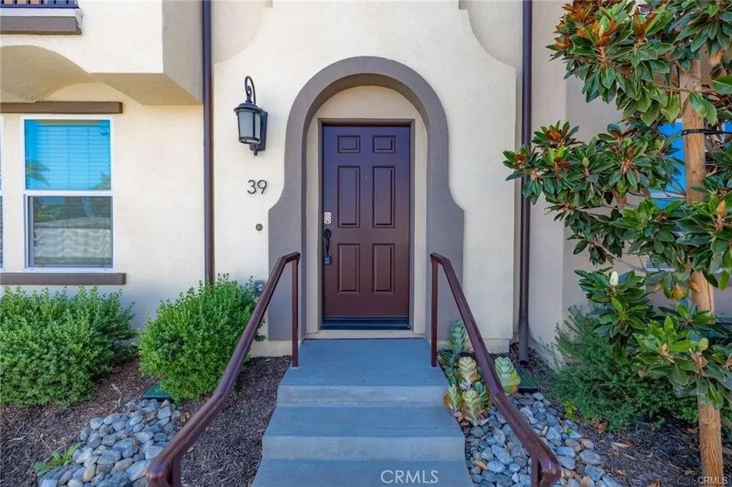 Photo of 120 S Pacific Avenue #39, Santa Ana, CA 92703 (MLS # OC26066392)