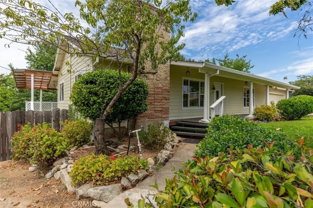 3295 Hildale