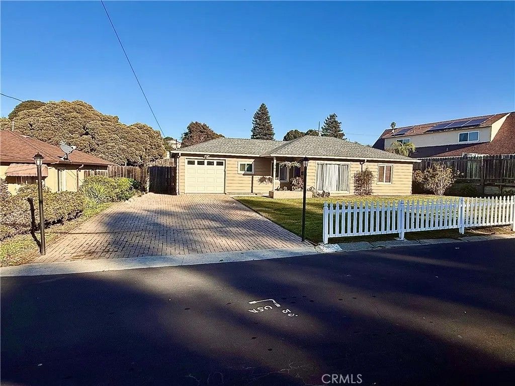 Photo of 962 Kelvin, El Sobrante, CA 94803 (MLS # CV25271398)