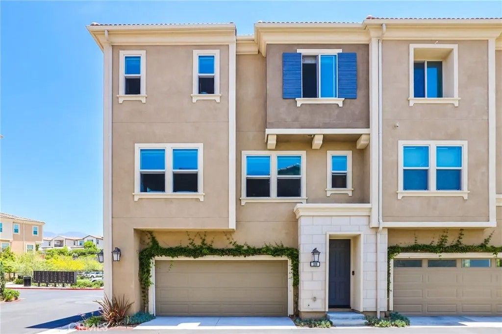 Photo of 109 Alder Ridge, Lake Forest, CA 92610 (MLS # OC26091183)