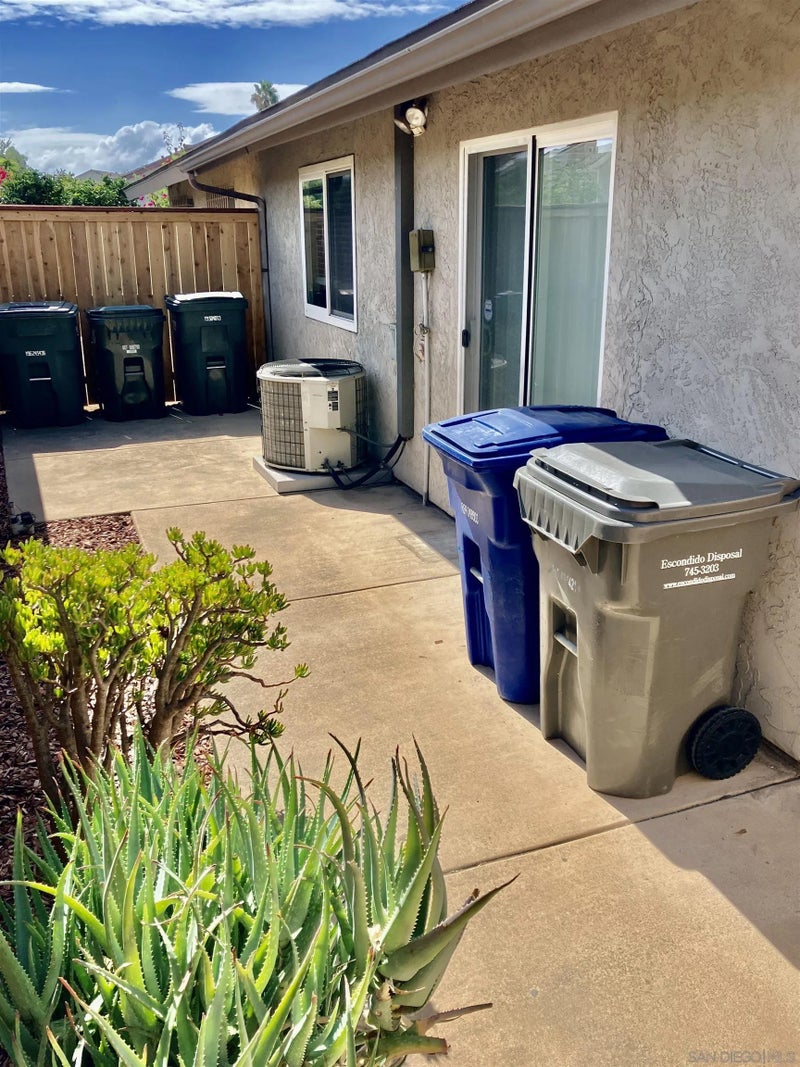 2158 Country Pl