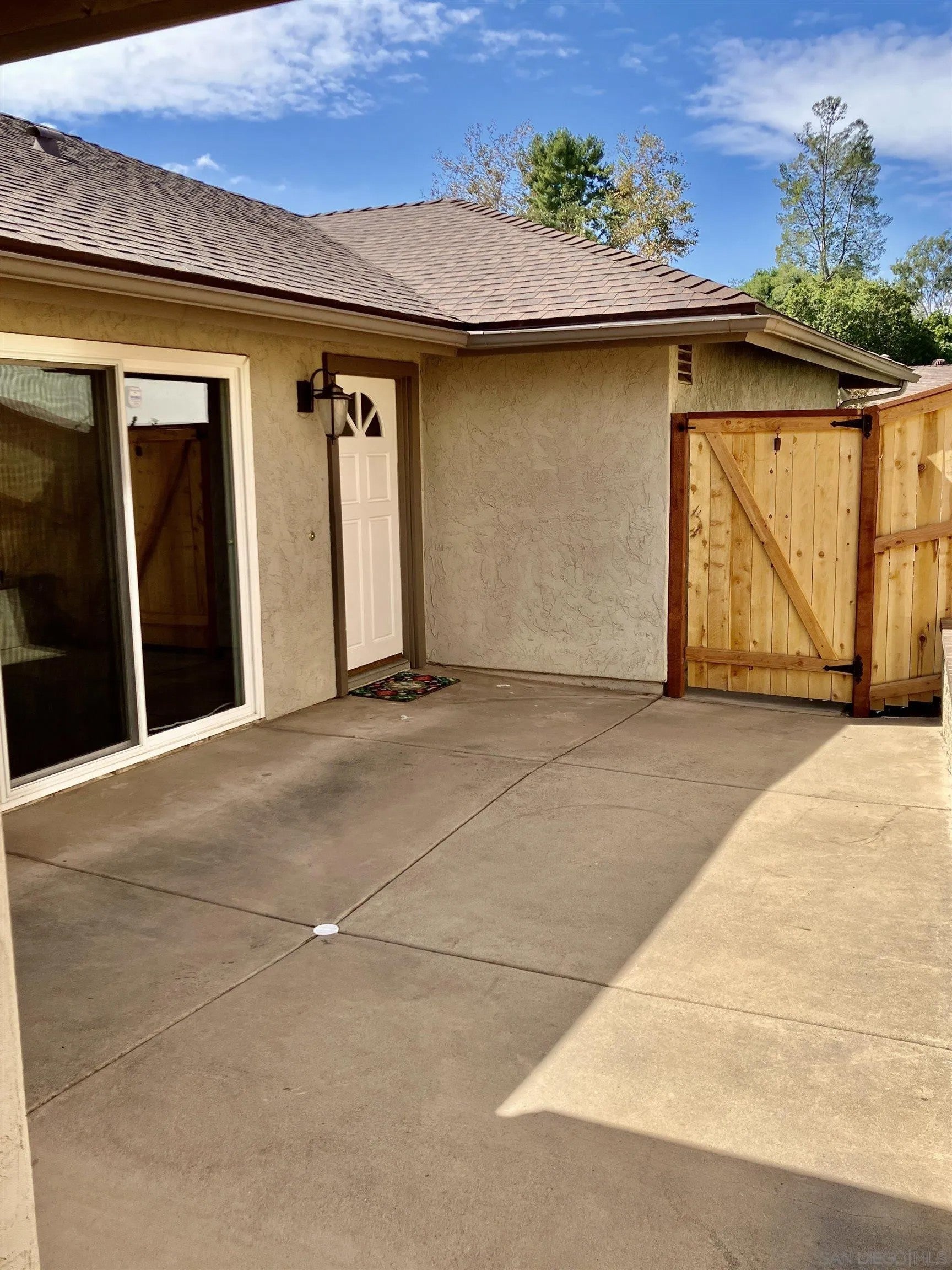 2158 Country Pl