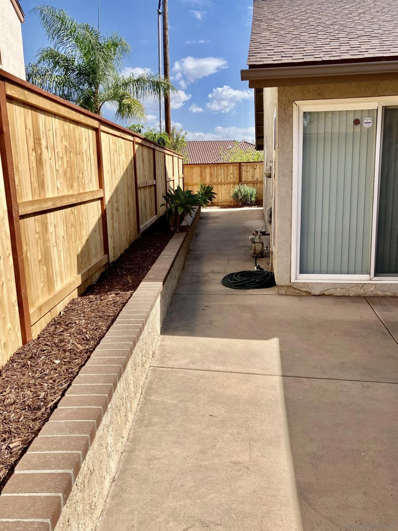 2158 Country Pl