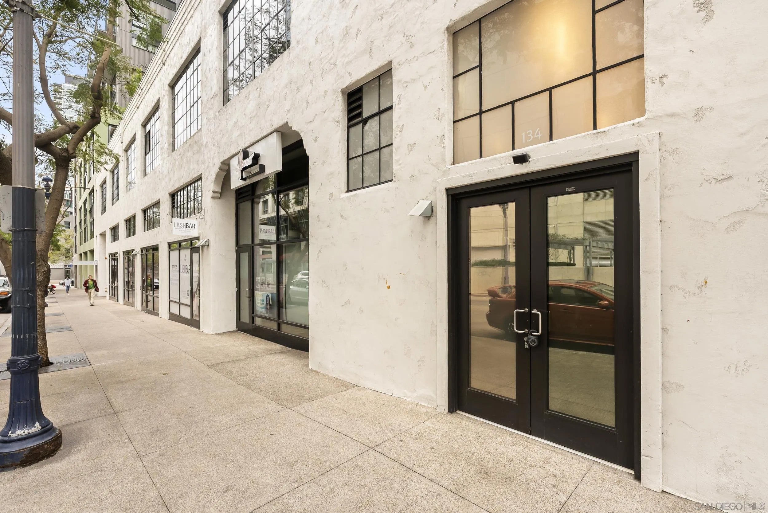 350 11Th Ave 134