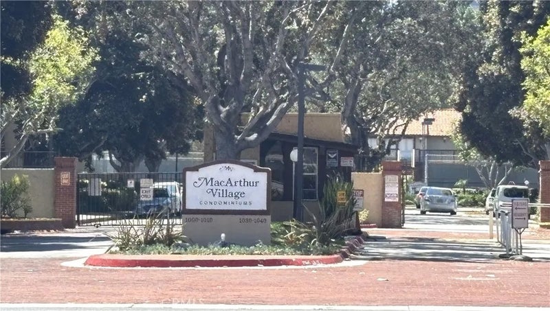 1030 W MacArthur Boulevard 38