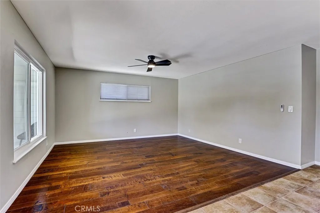 1115 S Lemon