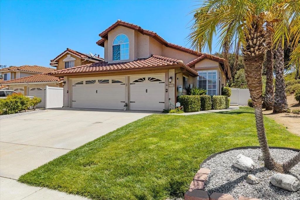 Photo of 2208 Terracewood Ln, Escondido, CA 92026 (MLS # 250040677)