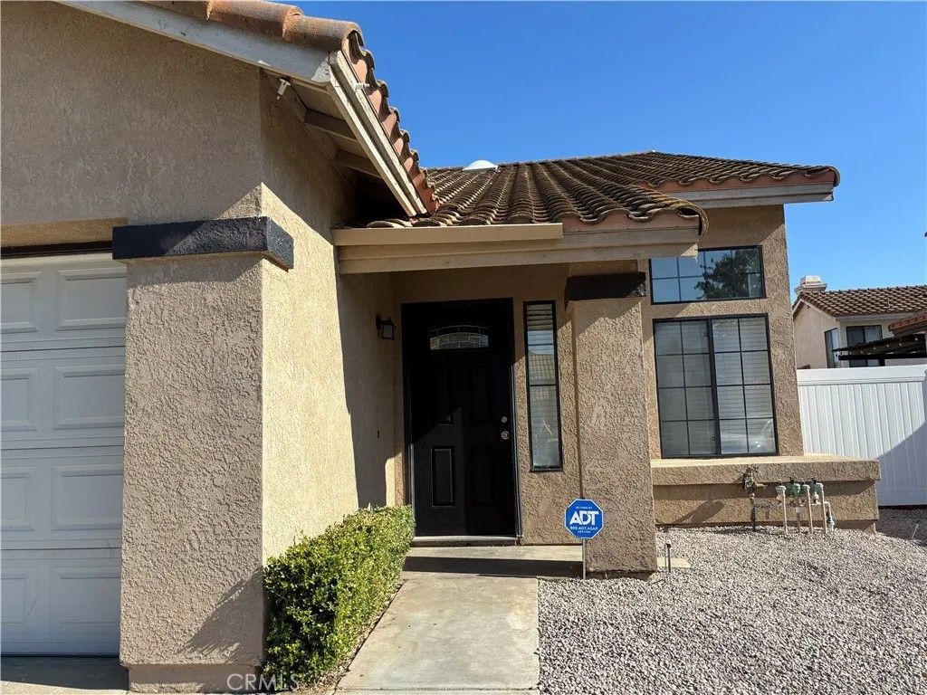 Photo of 2958 Hampshire Cir, Corona, CA 92879 (MLS # TR26070530)