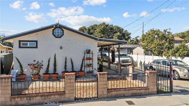 318 Sycamore Street