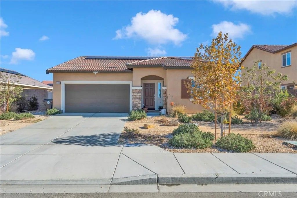 Photo of 15389 Diamond Rd, Victorville, CA 92394 (MLS # HD25272359)
