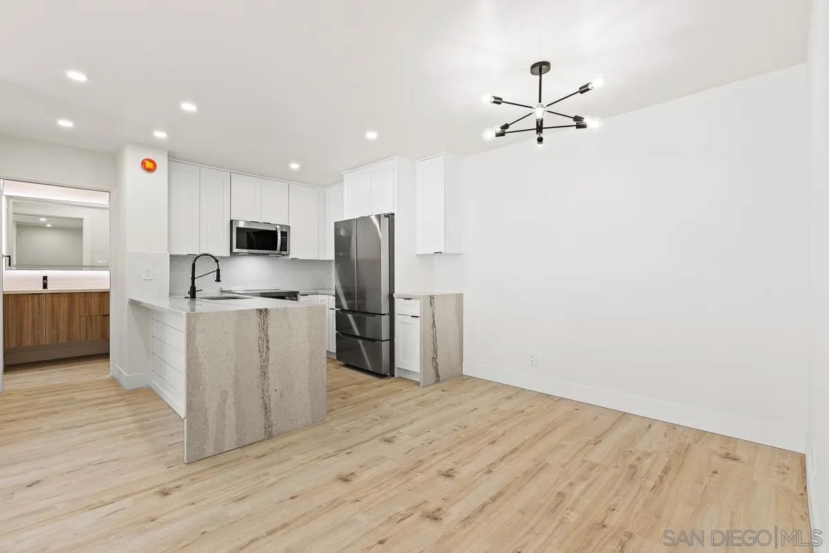 1855 Diamond st 5-309