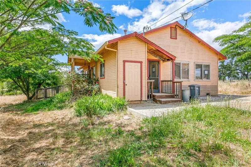 5670 Clay Trail