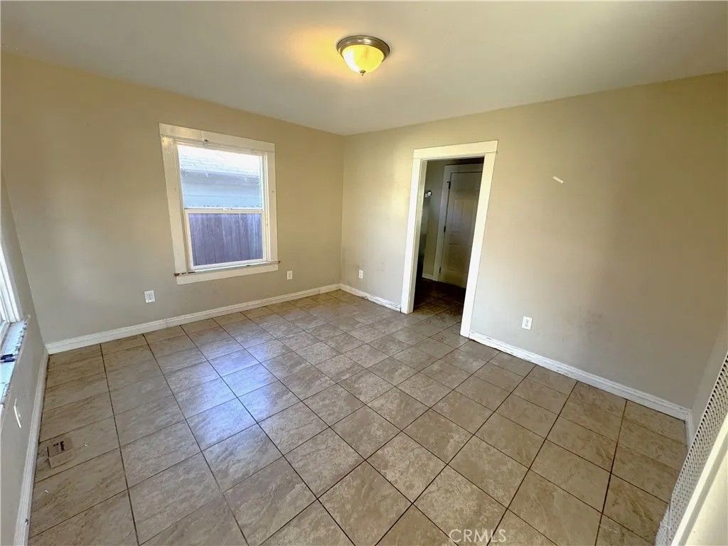 Photo of 150 E 70th Street, Los Angeles, CA 90003 (MLS # CV26045771)