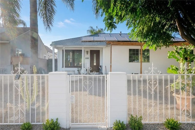 12821 Osborne
