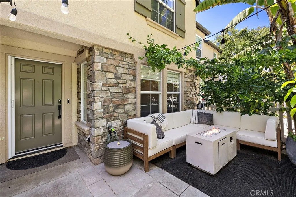 90 Three Vines Court