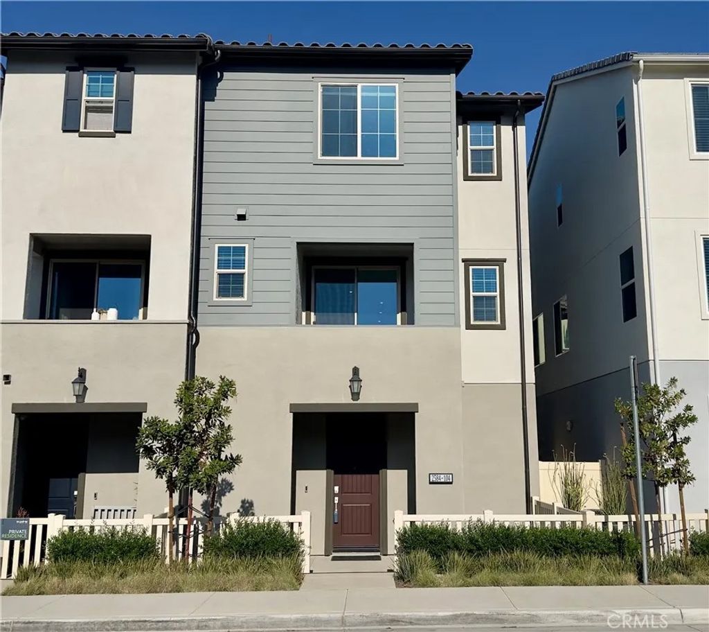 Photo of 2584 Sprout Lane, Corona, CA 92883 (MLS # OC25242519)