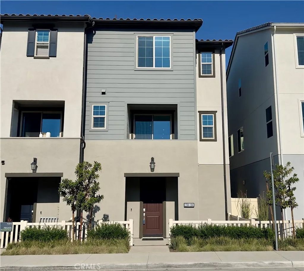 Photo of 2584 Sprout Lane, Corona, CA 92883 (MLS # OC25242519)