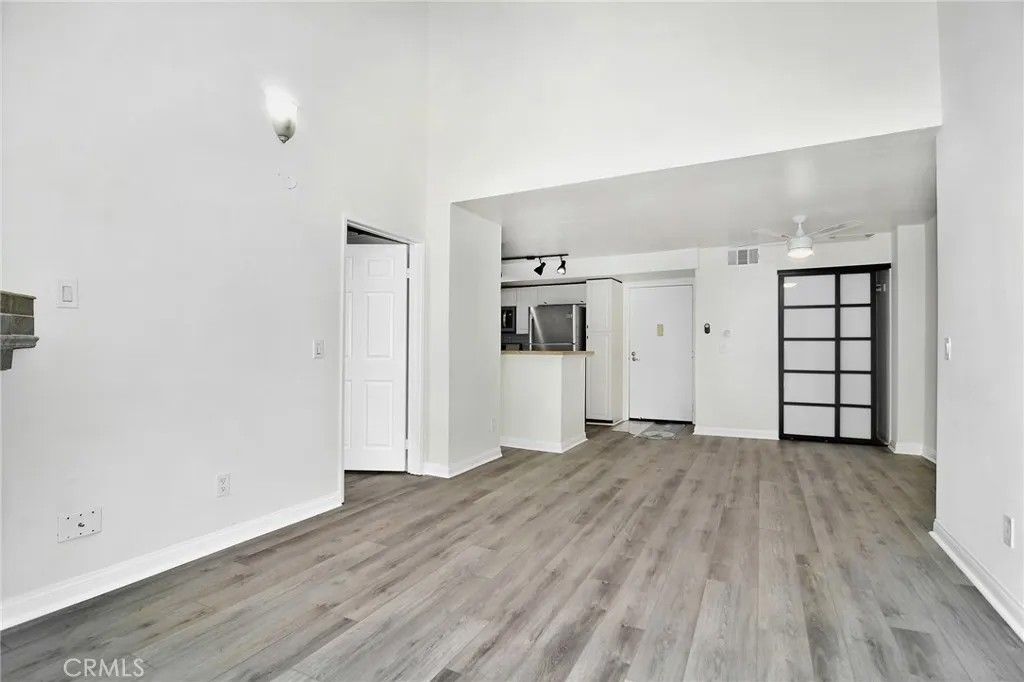 Photo of 21500 Burbank Boulevard #307, Woodland Hills, CA 91367 (MLS # SR26095590)