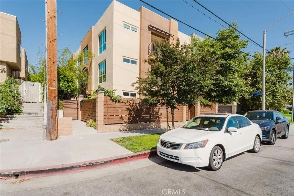 14104 W Monroe Place