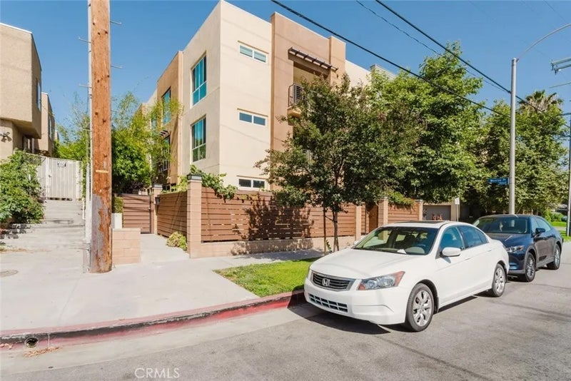 14104 W Monroe Place
