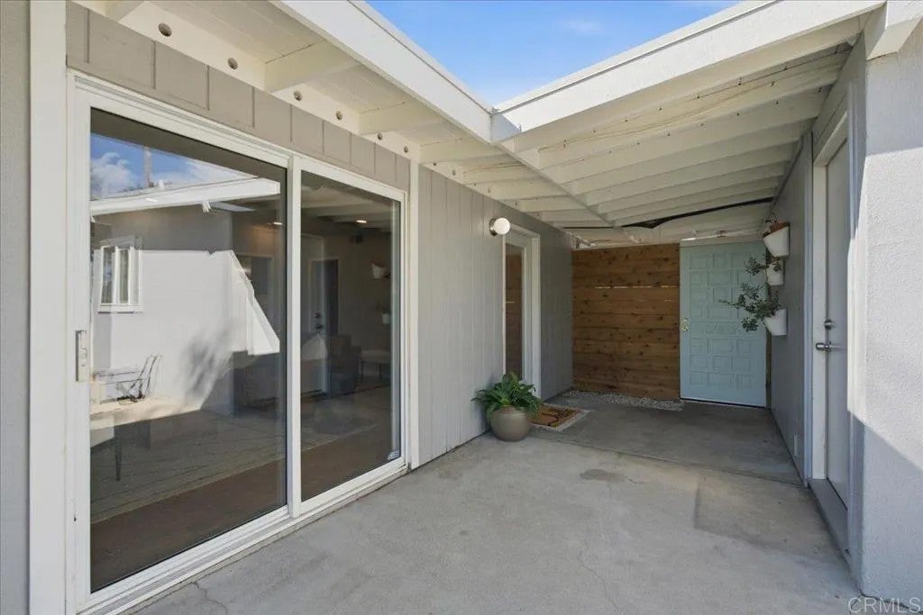 Photo of 134 Santa Clara Drive, Vista, CA 92083 (MLS # NDP2608524)