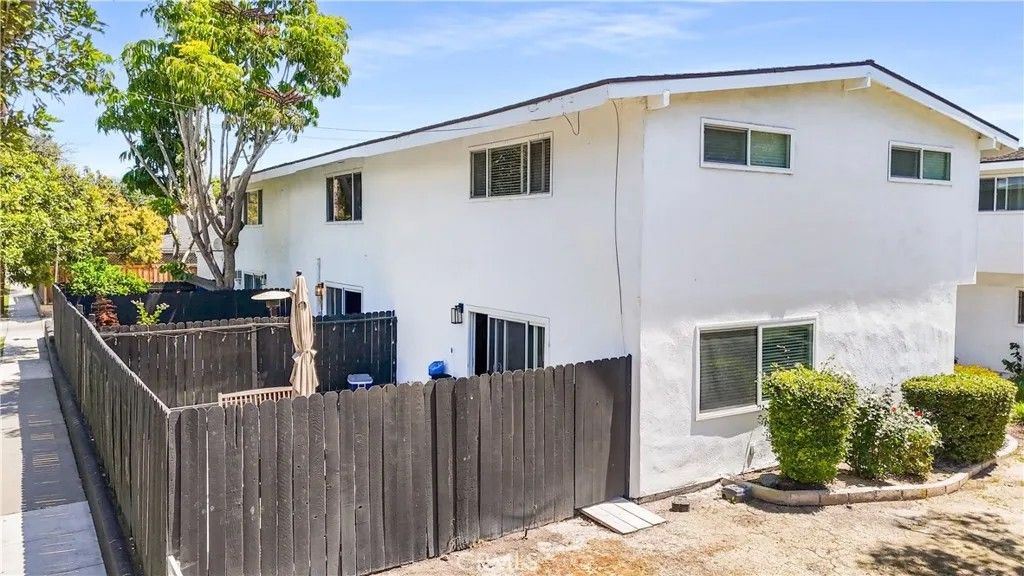 Photo of 3040 Fillmore Way, Costa Mesa, CA 92626 (MLS # PW25240092)