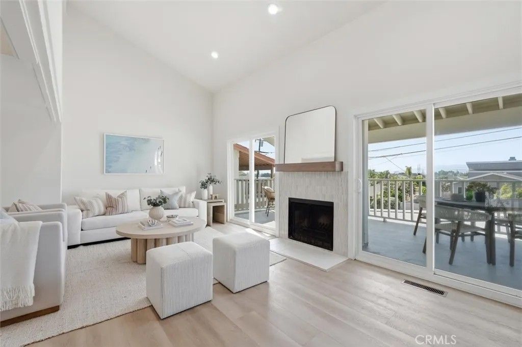 Photo of 2413 Ives Ln, Redondo Beach, CA 90278 (MLS # SB26084506)