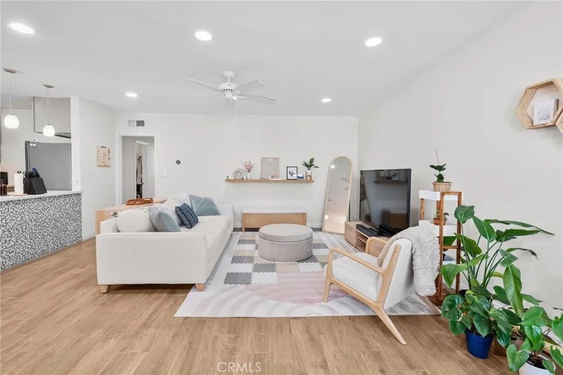 1200 W Huntington Drive 19