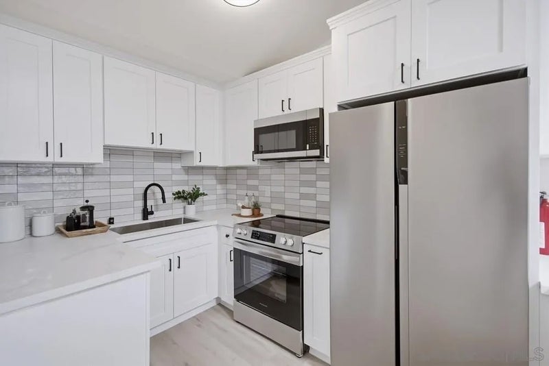 2909 Keats St 11